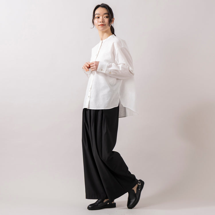 モデル身長165cm,ESPEYRACのウォッシャブル3タックパンツ|GLENFIELDのシャークソールビジネスサンダル|rapiécageのシェルカボションスクエアネックレス,https://market.e-begin.jp/products/inf_epe0082u_lala|https://market.e-begin.jp/products/jal_gfd0392q_lala|https://market.e-begin.jp/products/rdx_rpc0107u_lala