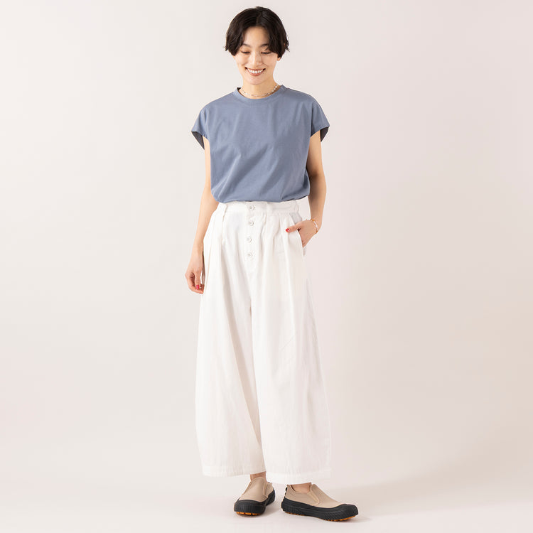 モデル身長 163cm,TUTIE.のコットンソロナフレンチスリーブTシャツ|UNIVERSAL OVERALLのUO12|rapiécageのフラワープレートコードブレス,https://market.e-begin.jp/products/equ_tte0280u_lala|https://market.e-begin.jp/products/sed_uni0290u_lala|https://market.e-begin.jp/products/rdx_rpc0311u_lala