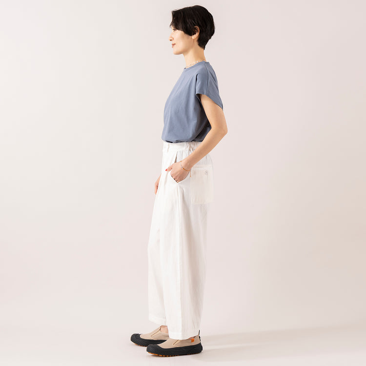 モデル身長 163cm,TUTIE.のコットンソロナフレンチスリーブTシャツ|UNIVERSAL OVERALLのUO12|rapiécageのフラワープレートコードブレス,https://market.e-begin.jp/products/equ_tte0280u_lala|https://market.e-begin.jp/products/sed_uni0290u_lala|https://market.e-begin.jp/products/rdx_rpc0311u_lala