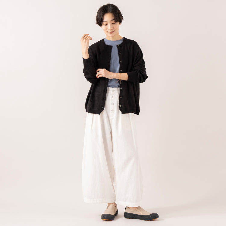 モデル身長 163cm,HEAVENLYのLinen Knit Crew Cardigan|TUTIE.のコットンソロナフレンチスリーブTシャツ|UNIVERSAL OVERALLのUO12|rapiécageのフラワープレートコードブレス,https://market.e-begin.jp/products/dlt_hvr0301u_lala|https://market.e-begin.jp/products/equ_tte0280u_lala|https://market.e-begin.jp/products/sed_uni0290u_lala|https://market.e-begin.jp/products/rdx_rpc0311u_lala