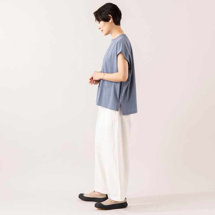 モデル身長 163cm,TUTIE.のコットンリネンデニムタックパンツ|UNIVERSAL OVERALLのUO12|rapiécageのフラワープレートコードブレス,https://market.e-begin.jp/products/equ_tte0274u_lala|https://market.e-begin.jp/products/sed_uni0290u_lala|https://market.e-begin.jp/products/rdx_rpc0311u_lala