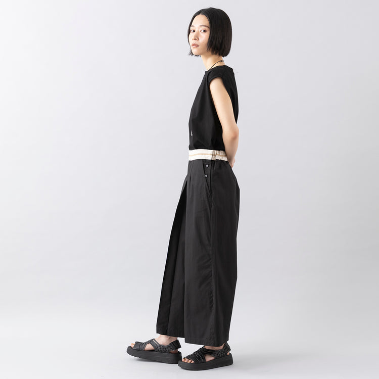 モデル身長165cm,TUTIE.のコットン天竺ジャージノースリーブプルオーバー|MALIBU SANDALSのCANYON PLATFORM|TESTIFYのParasol Charm Cap 2|Adawat'n TuaregのZEZI,https://market.e-begin.jp/products/equ_tte0342s_lala|https://market.e-begin.jp/products/sed_mls0713q_lala|https://market.e-begin.jp/products/ipb_tsf0354s_lala|https://market.e-begin.jp/products/edi_tua0138q_lala