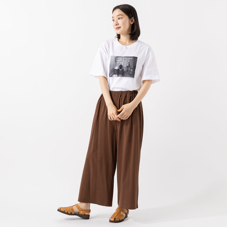 モデル身長163cm(ロング丈),BOYNA×NINA MENKESのNINA MENKES映画Tシャツ|GLENFIELDのシャークソールグルカサンダル|in moodの2連パール×シルバーネックレス,https://market.e-begin.jp/products/byn_bnm0944q_lala|https://market.e-begin.jp/products/jal_gfd0391q_lala|https://market.e-begin.jp/products/inm_inm0825p_lala