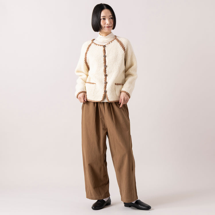 ショート丈着用 (モデル身長165cm),HIMALAYAN CLIMBER'S HAND-KNITのかぎ針カーディガン|RNA-Nのウールブレンドタートル|TUTIE.の丈の選べるコットンピーチ起毛パンツ|facciamoのMeringa（メリンガ）,https://market.e-begin.jp/products/epi_him1251s_lala|https://market.e-begin.jp/products/tky_rnn1268s_lala|https://market.e-begin.jp/products/equ_tte1272s_lala|https://market.e-begin.jp/products/are_fac0636k_lala