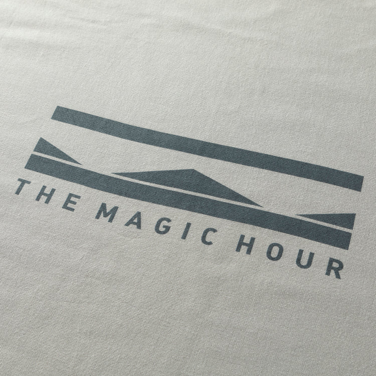 THE MAGIC HOUR | マジックアワー　Begin別注 プラチナ加工のにおわないバスタオル