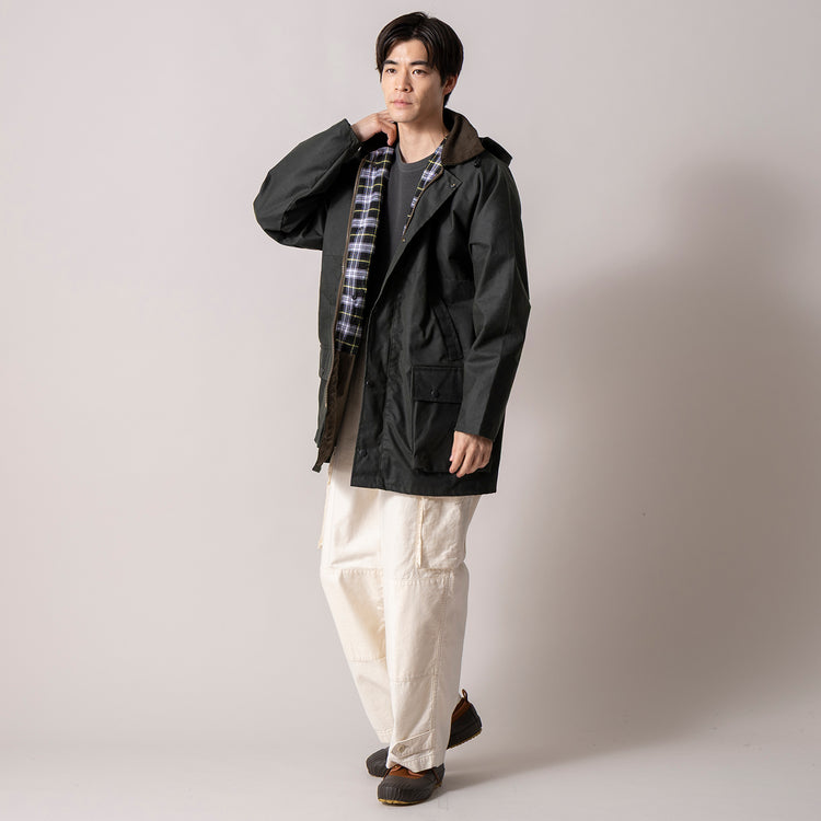 モデル身長180cm (Mサイズ着用)