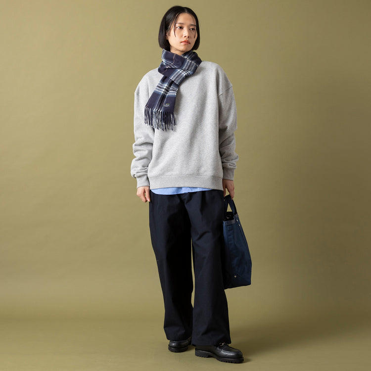 モデル身長165cm,MANONのBROAD CLOTH DRESS SHT|MANONのVINTAGE SERGE TWO TUCK WIDE PANTS|Jalan Sriwijayaのネイビービットローファー VIBRAMソール|FRAASのサステナマフラー カシミンクチェック30cm,https://market.e-begin.jp/products/mks_mnn0443r_lala|https://market.e-begin.jp/products/mks_mnn0441r_lala|https://market.e-begin.jp/products/gmt_srw1032p_lala|https://market.e-begin.jp/products/jal_fra0452r_lala