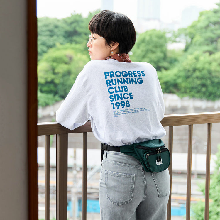 モデル身長170cm,caquのFS ハイライズバギー|ARCH&LINEのRe: NYLON WAIST BAG|ENAMEL Copenhagenのピアス|ELEPHANT BRANDのバンダナ3,https://market.e-begin.jp/products/tan_caq0021p_lala|https://market.e-begin.jp/products/ach_ach0229r_lala|https://market.e-begin.jp/products/kod_ena0646r_lala|https://market.e-begin.jp/products/ace_elp0818p_lala