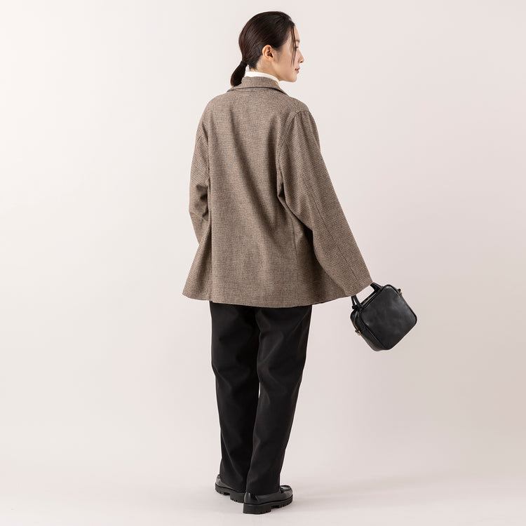 モデル身長163cm,YARMO THE UNIFORMのチェックジャケット|WHITE MAILSのタートルネック|ARCH&LINEのSTRETCH CREW PANTS|タイドウェイの2WAY MOSSボストン,https://market.e-begin.jp/products/gra_ytu1214s_lala|https://market.e-begin.jp/products/hrt_wns0730n_lala|https://market.e-begin.jp/products/ach_ach1163s_lala|https://market.e-begin.jp/products/snk_tid0304j_lala