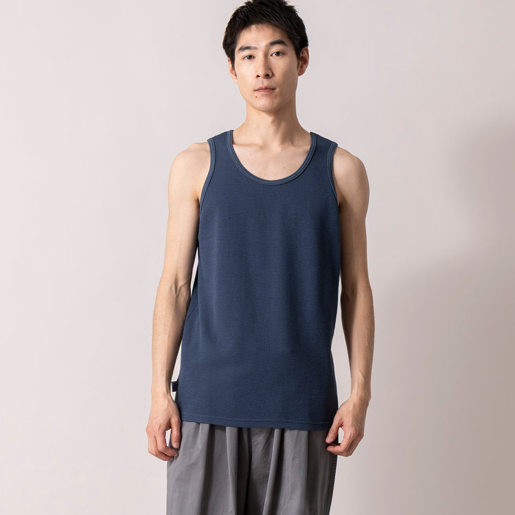 着用サイズ L(モデル身長180cm)