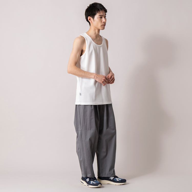 着用サイズ L(モデル身長180cm)