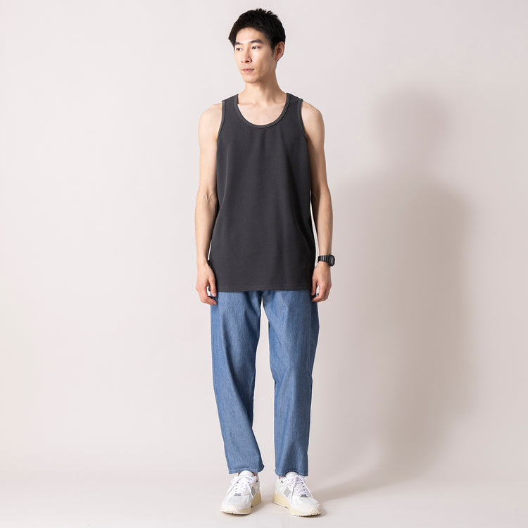 着用サイズ L(モデル身長180cm)