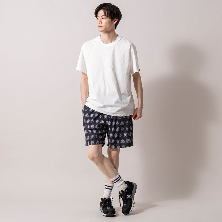 着用サイズ L(身長181cm)
