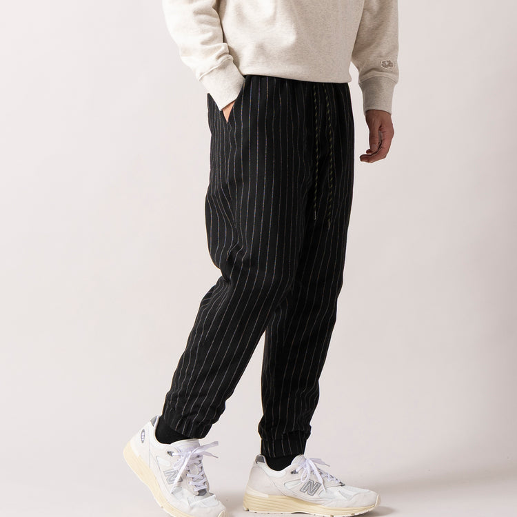 着用サイズ L(身長180cm)　05) ブラックxブルー（表面）