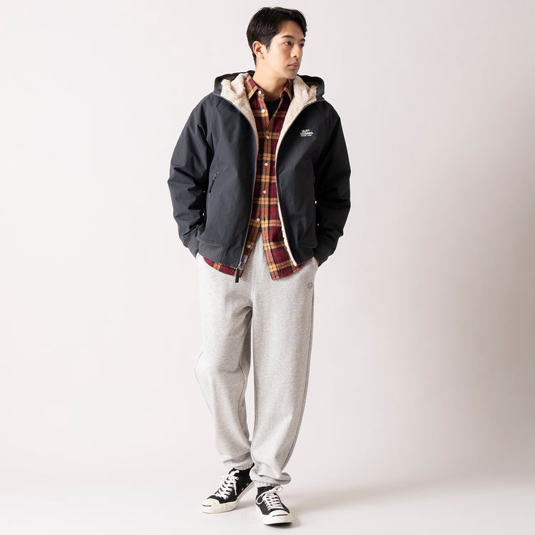 着用サイズ L(身長180cm)　30) 生成りxチャコール（裏面）