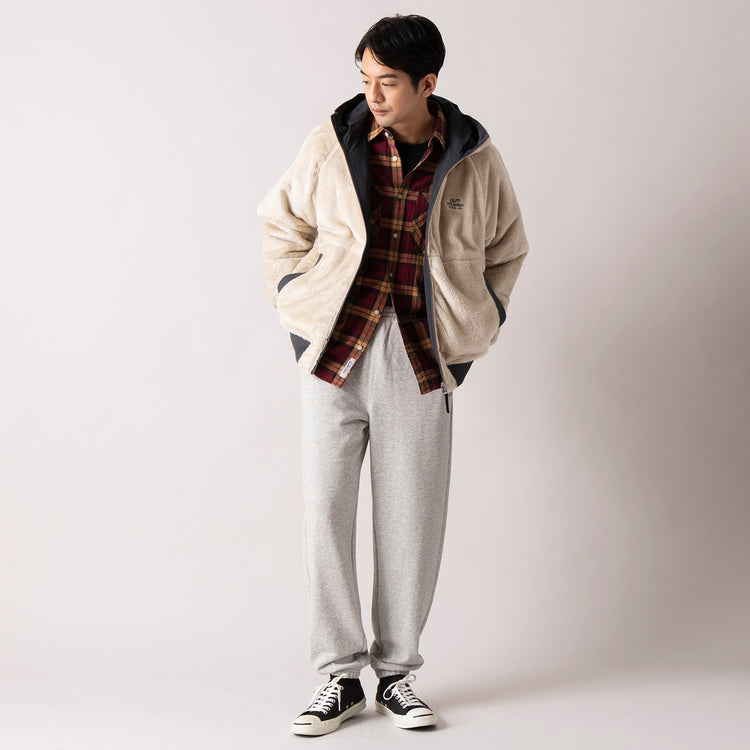 着用サイズ L(身長180cm)　30) 生成りxチャコール（表面）