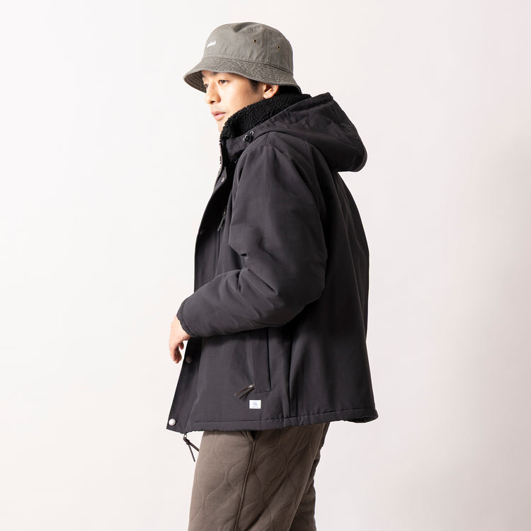 着用サイズ L(身長180cm)　06) ブラックxブラック（裏面）