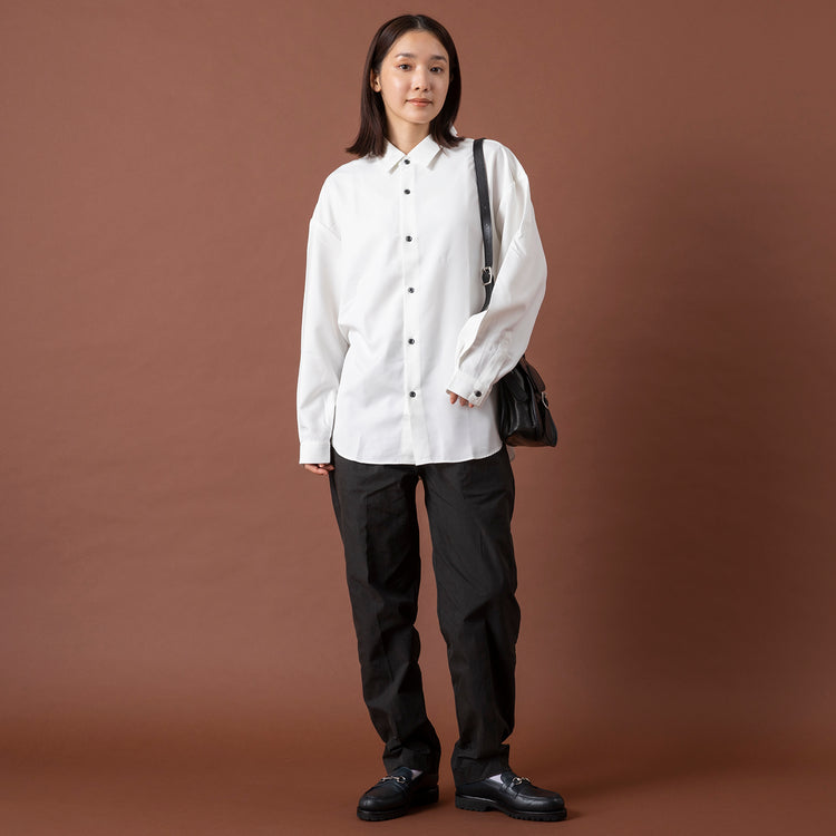 モデル身長163cm,UNIVERSAL OVERALLの2TUCK TOWN PROOF PANTS|SLOWのバッファローレザーのミニカートリッジショルダー|Jalan Sriwijayaのネイビービットローファー VIBRAMソール,https://market.e-begin.jp/products/dre_uni0247r_lala|https://market.e-begin.jp/products/ino_slw1182n_lala|https://market.e-begin.jp/products/gmt_srw1032p_lala