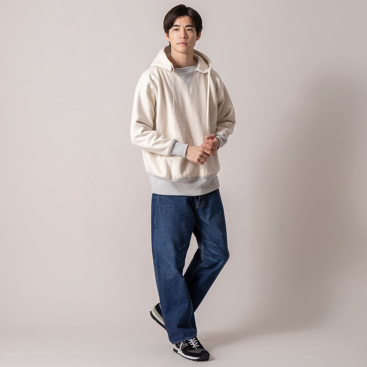 モデル身長180cm (Lサイズ着用)