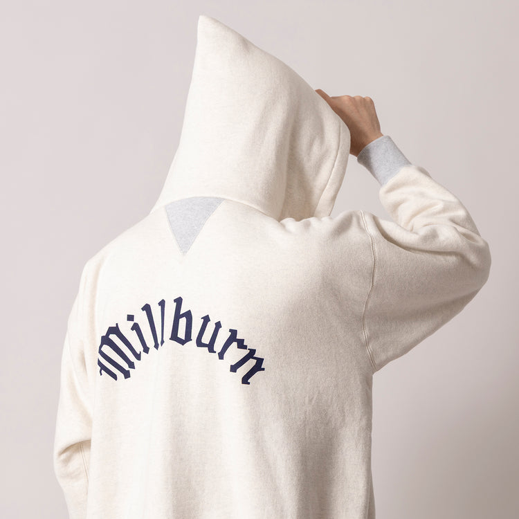 モデル身長180cm (Lサイズ着用)