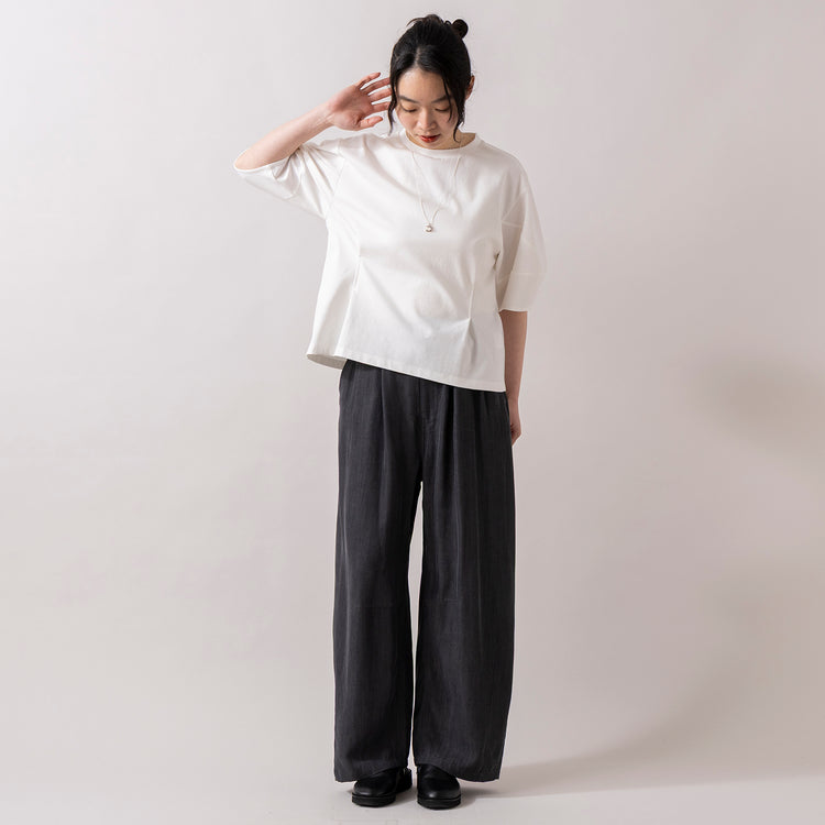 モデル身長165cm,ESPEYRACのバルーンスリーブ無地T|GLENFIELDのシャークソールビジネスサンダル|rapiécageのシェルカボションスクエアネックレス,https://market.e-begin.jp/products/inf_epe0081u_lala|https://market.e-begin.jp/products/jal_gfd0392q_lala|https://market.e-begin.jp/products/rdx_rpc0107u_lala