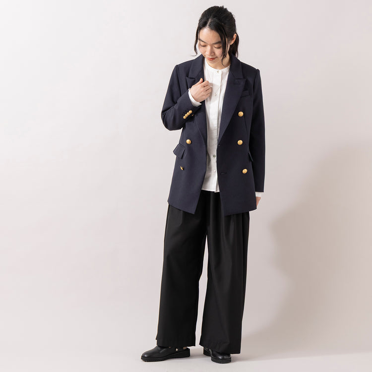 モデル身長165cm,TUTIE.のコットンリネンシャツ|ESPEYRACのウォッシャブル3タックパンツ|rapiécageのシェルカボションスクエアネックレス,https://market.e-begin.jp/products/equ_tte0204u_lala|https://market.e-begin.jp/products/inf_epe0082u_lala|https://market.e-begin.jp/products/rdx_rpc0107u_lala