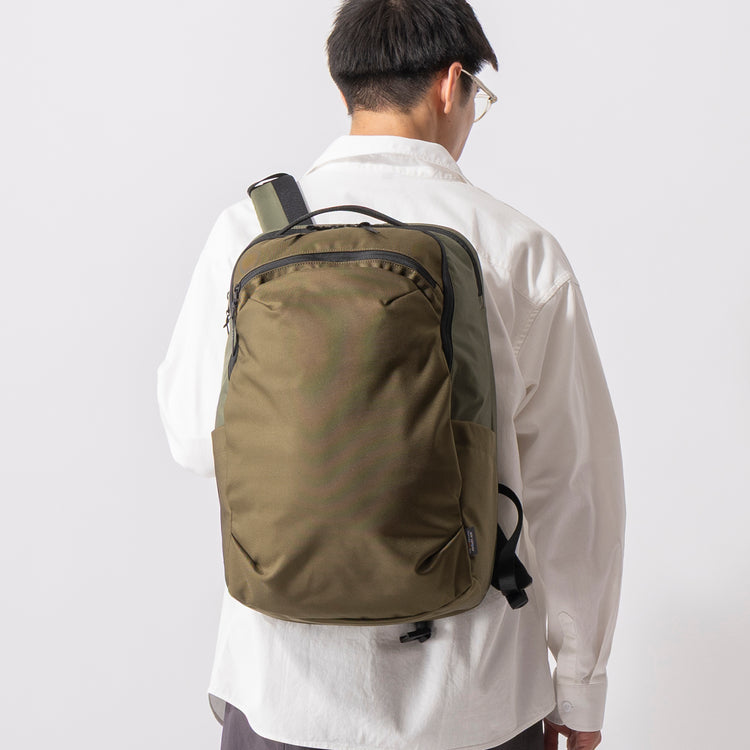 着用サイズ L(モデル身長180cm)