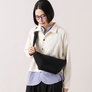 SML | エスエムエル　STOMACH SHOULDERBAG S