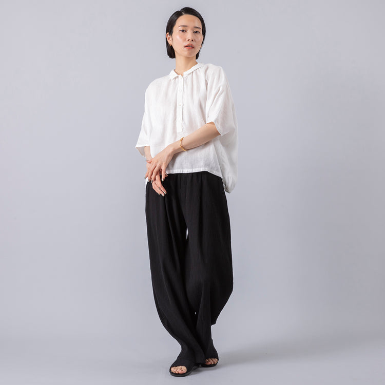 モデル身長165cm,HeavenlyのLinen Collared Dolman PO|HEPサンダルのHTLブラック|Faciataのウェーブカーブバングル,https://market.e-begin.jp/products/dlt_hvr1182q_lala|https://market.e-begin.jp/products/hep_hep0762o_lala|https://market.e-begin.jp/products/fct_fct1157q_lala