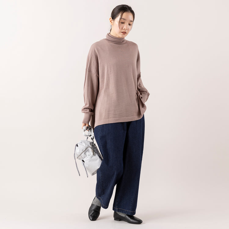 モデル身長163cm,HEAVENLYのAcrylic Wool Knit Turtleneck Pullover|HEAVENLYの10oz Denim Curved Pants|CIEのTENDER MINI SHOULDER|facciamoのMeringa（メリンガ）,https://market.e-begin.jp/products/dlt_hvr1188s_lala|https://market.e-begin.jp/products/dlt_hvr0996s_lala|https://market.e-begin.jp/products/lia_cie1212s_lala|https://market.e-begin.jp/products/are_fac0636k_lala
