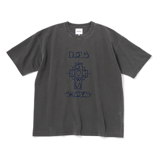 DOGTOWN | ドッグタウン DRAWING CROSS PIGMENT TEE