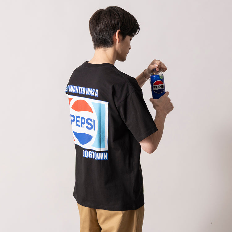 モデル身長180cm (Lサイズ着用)