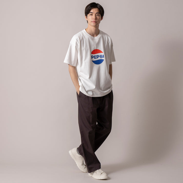 モデル身長180cm (Lサイズ着用)