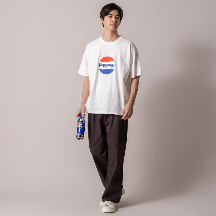 モデル身長180cm (Lサイズ着用)