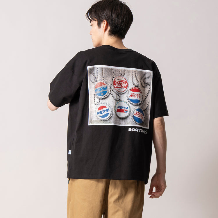 モデル身長180cm (Lサイズ着用)