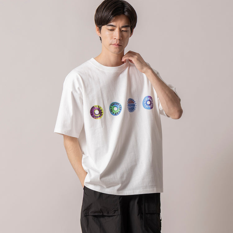 モデル身長180cm (Lサイズ着用)