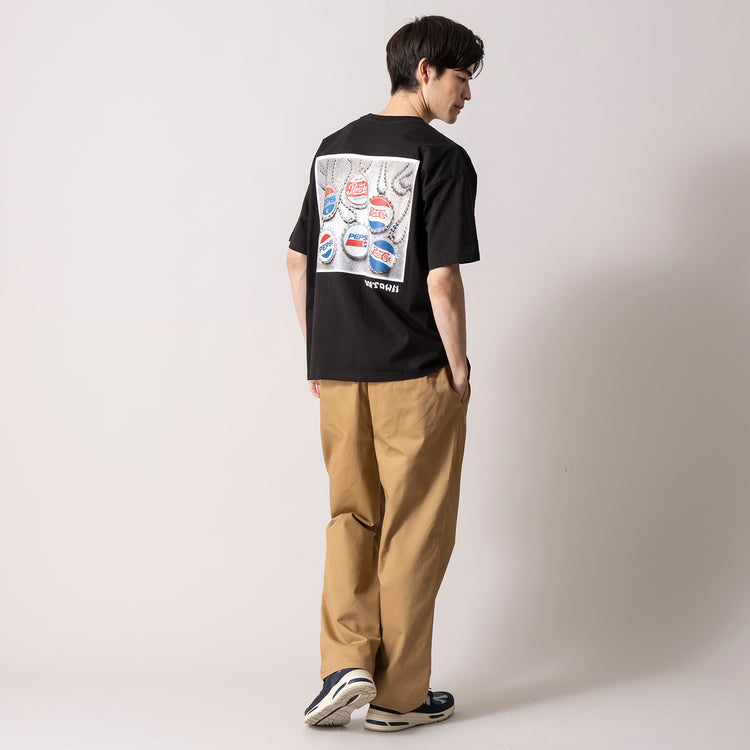 モデル身長180cm (Lサイズ着用)