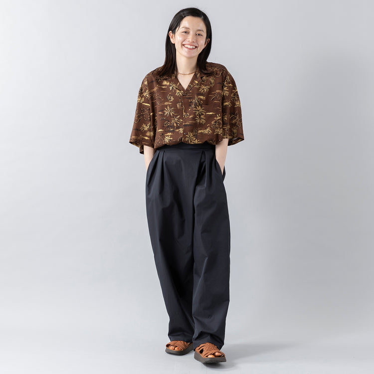 モデル身長160cm,euphoric moodのTwill Wrap Pants|MALIBU SANDALSのCANYON VEGAN LEATHER(EVAソール)|rapiécageのグラデーションビーズ1連ネックレス,https://market.e-begin.jp/products/hpn_eup0430s_lala|https://market.e-begin.jp/products/sed_mls0568o_lala|https://market.e-begin.jp/products/rdx_rpc0408s_lala
