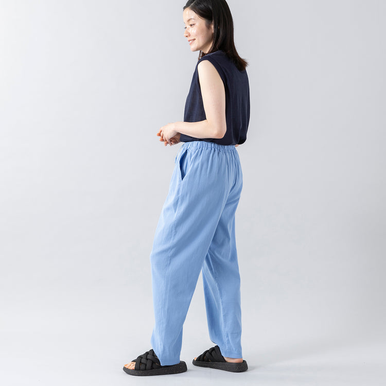 編みのストラップがコンビニコーデも格上げしてくれます！