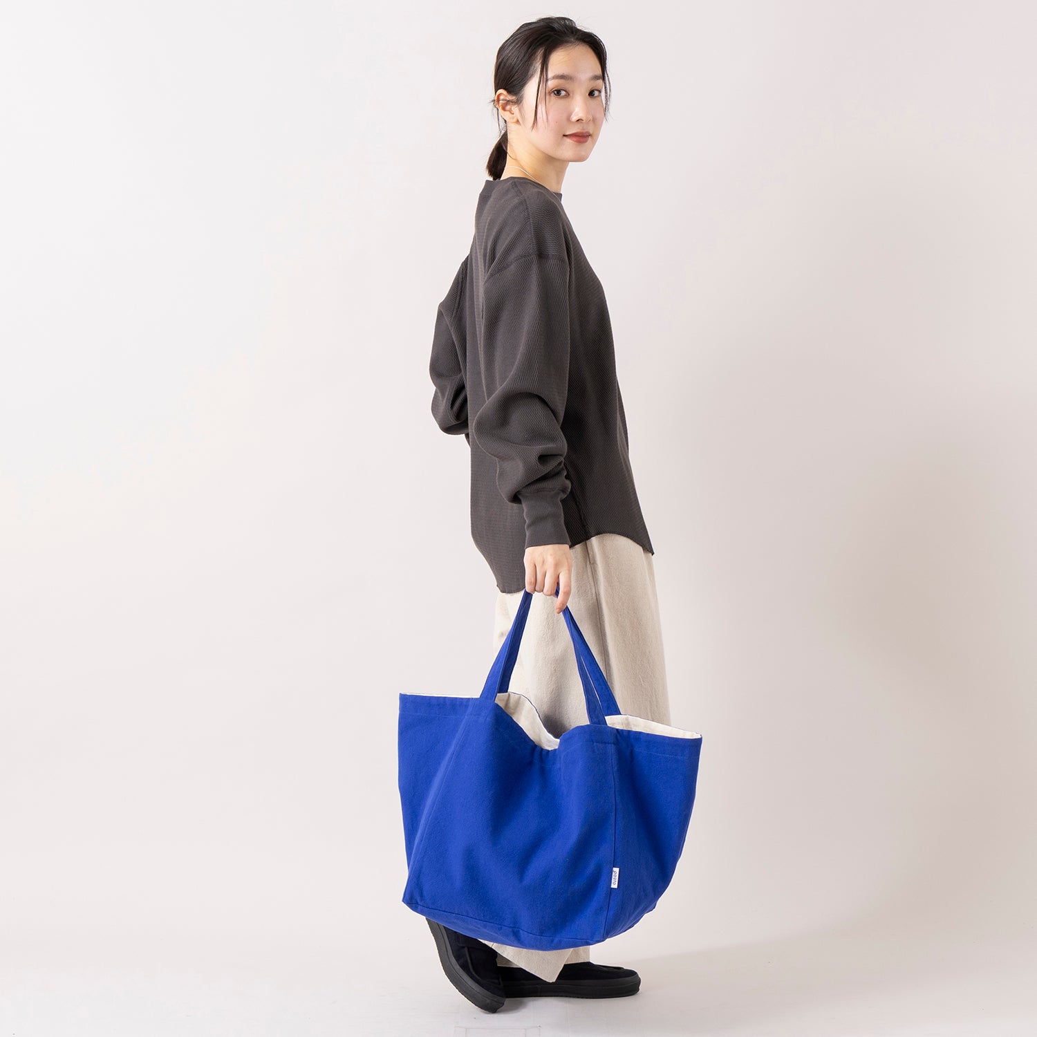 pouto | ポウト CANVAS CUBE TOTE LARGE