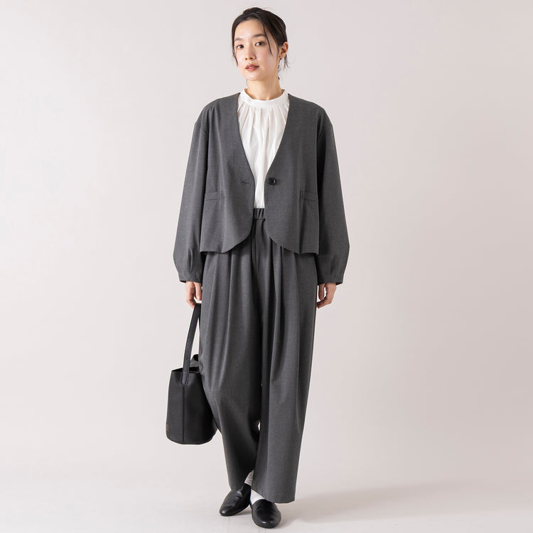 モデル身長163cm,uncinqのTropical Stretch Tuck Easy Pants|uncinqのCotton 100/2Broad Standneck Pullover|BOYNA ORIGINALのオケージョンにも便利なワンショルダートート,https://market.e-begin.jp/products/dlt_unc1537s_lala|https://market.e-begin.jp/products/dlt_unc1007l_lala|https://market.e-begin.jp/products/hgs_boy0080u_lala