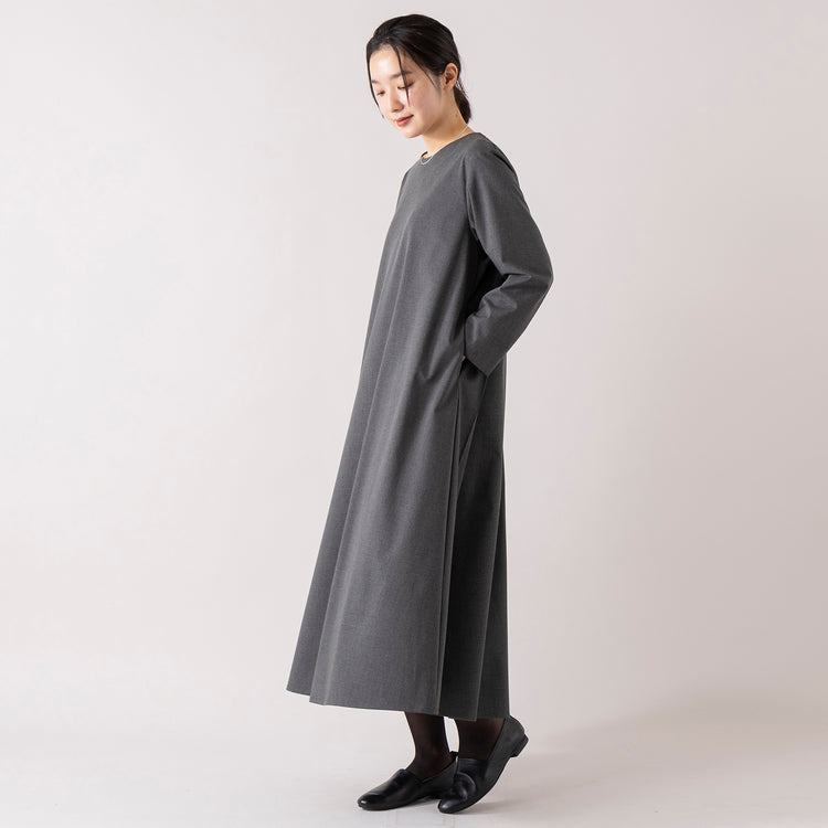 モデル身長163cm,BOYNA ORIGINALのオケージョンにも便利なワンショルダートート|Taaiiのフォックステイルネックレス,https://market.e-begin.jp/products/hgs_boy0080u_lala|https://market.e-begin.jp/products/tii_tii0078u_lala