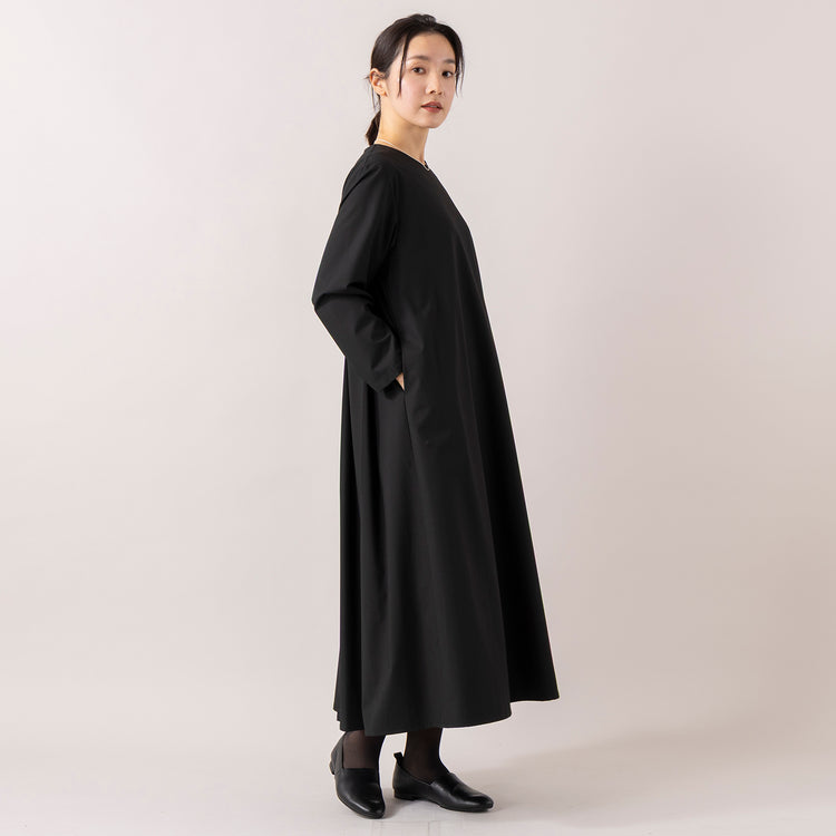 モデル身長163cm,BOYNA ORIGINALのオケージョンにも便利なワンショルダートート|Taaiiのフォックステイルネックレス,https://market.e-begin.jp/products/hgs_boy0080u_lala|https://market.e-begin.jp/products/tii_tii0078u_lala