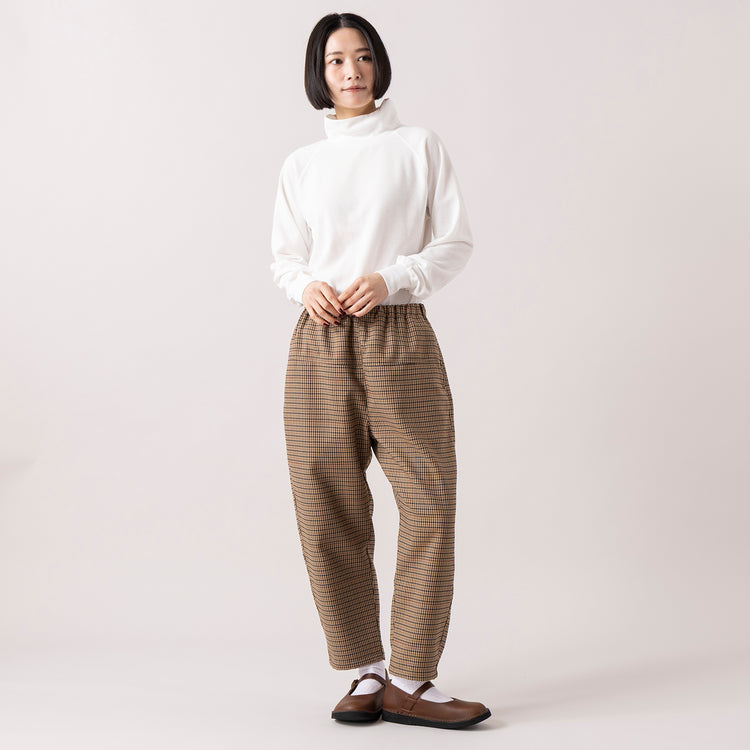モデル身長165cm,gym masterのダブルフェイス タートルネック|MANONのBALLOON PANTS|Organic handloomのSHELLY,https://market.e-begin.jp/products/grd_gym1195s_lala|https://market.e-begin.jp/products/mks_mnn1264s_lala|https://market.e-begin.jp/products/sed_ogh1252s_lala
