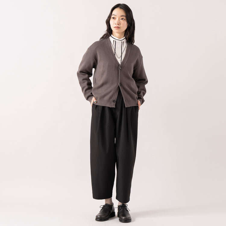 モデル身長165cm,ARCH&LINEのオーガニックコットン オンオフ兼用カーディガン|FIL DE FERのベロアラインストライプ スタンドブラウス|DiuのViola,https://market.e-begin.jp/products/ach_ach1162s_lala|https://market.e-begin.jp/products/rdx_fdf1307s_lala|https://market.e-begin.jp/products/cil_diu1296s_lala