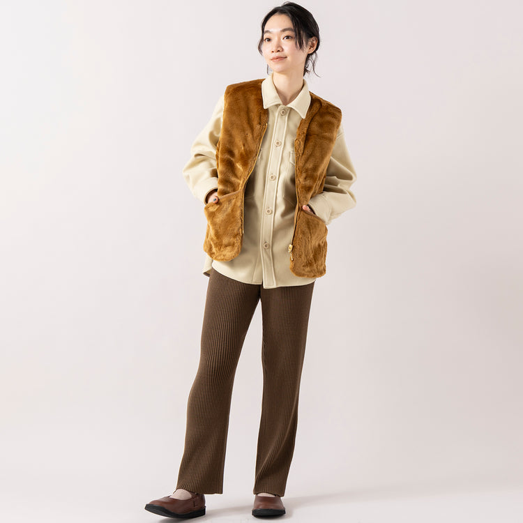 モデル身長165cm,Barbourのwomen's quilted fur gilet|BATONERのSOLID WOOL RIB PANTS|Organic handloomのSHELLY,https://market.e-begin.jp/products/bbr_bbr0272r_lala|https://market.e-begin.jp/products/btn_btn0260r_lala|https://market.e-begin.jp/products/sed_ogh1252s_lala