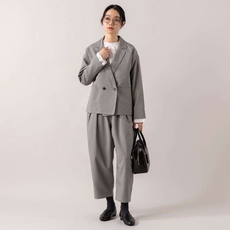 モデル身長165cm,uncinqのCotton 100/2Broad Frill Pullover|uncinqのMelange Ox Tuck Cropped Pants|TIDEWAYのワントーンモスボストンM|facciamoのMeringa（メリンガ）,https://market.e-begin.jp/products/dlt_unc1544s_lala|https://market.e-begin.jp/products/dlt_unc1535s_lala|https://market.e-begin.jp/products/snk_tid0874p_lala|https://market.e-begin.jp/products/are_fac0636k_lala