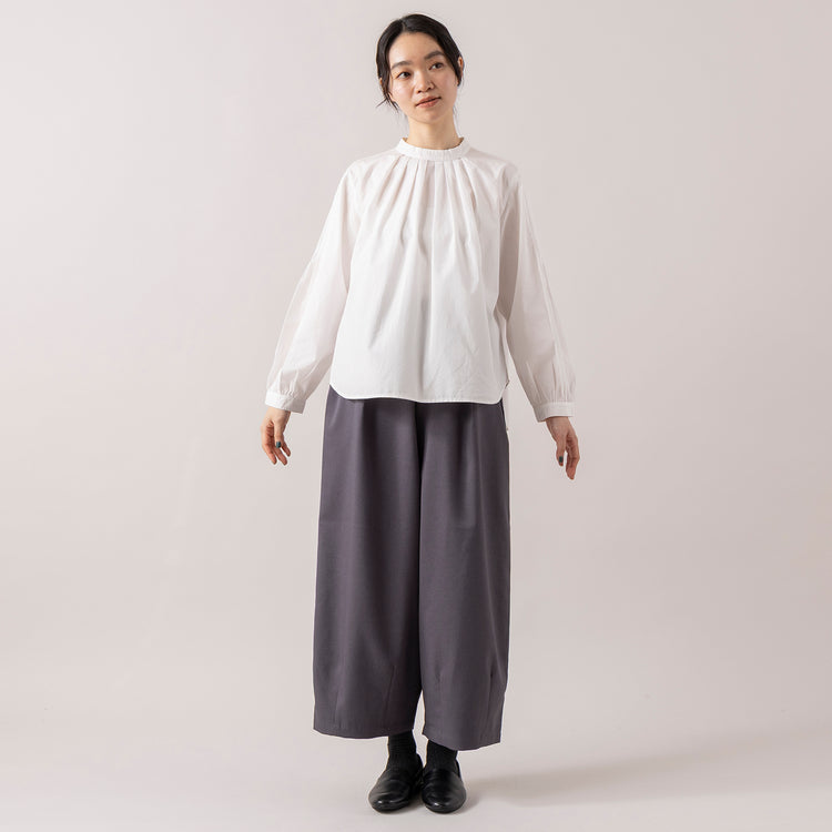 モデル身長165cm,uncinqのTwill Stretch Tuck Cocoon Pants|facciamoのMeringa（メリンガ）,https://market.e-begin.jp/products/dlt_unc1541s_lala|https://market.e-begin.jp/products/are_fac0636k_lala