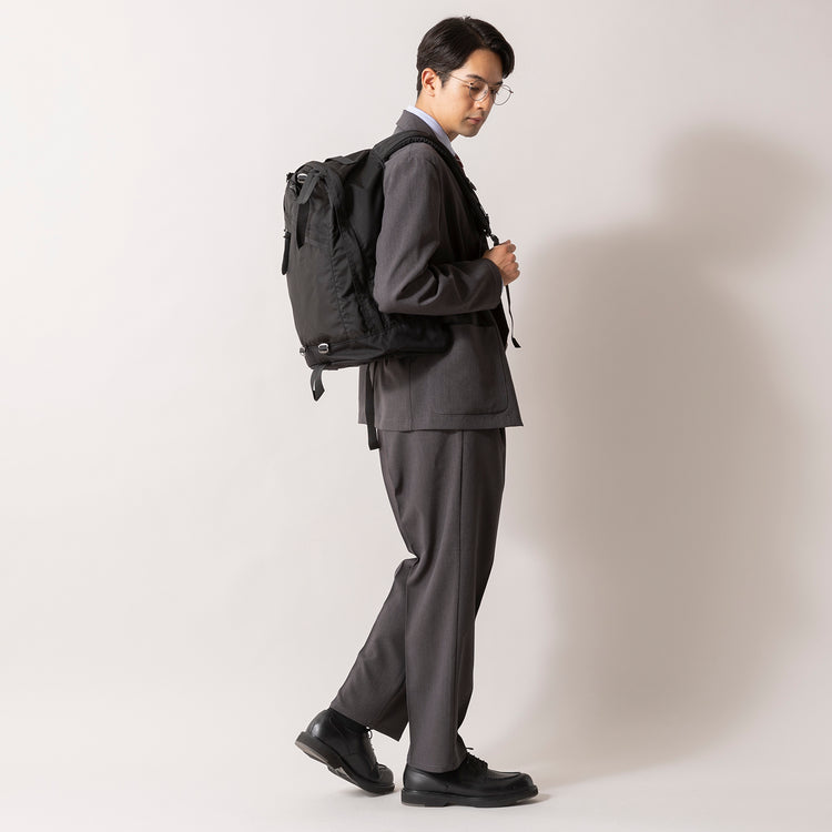 グレゴリー × ザスーツカンパニー × ビギン 別注デイパック グレゴリー ビギン スーツカンパニー別注 デイパック - メルカリ
