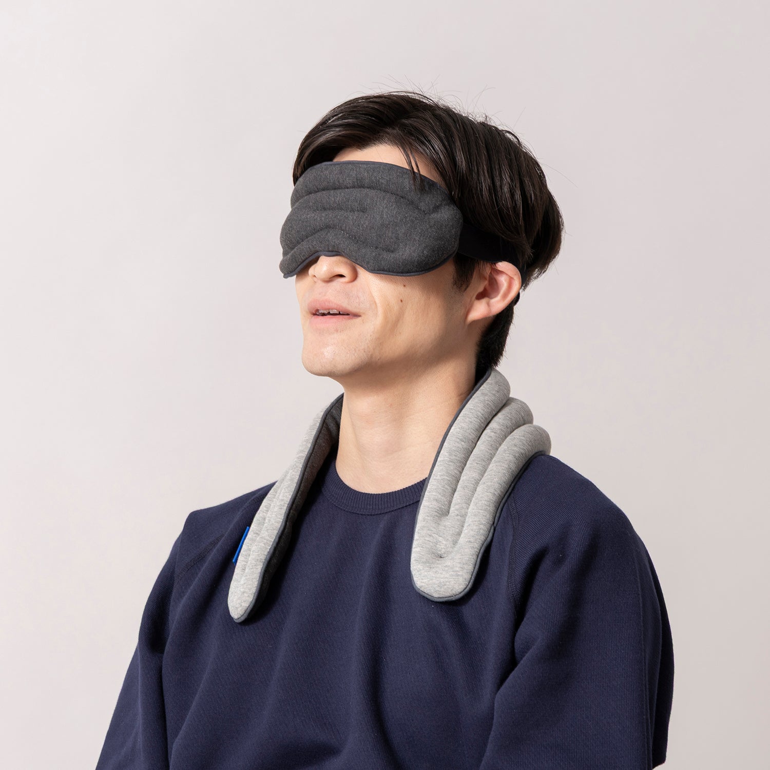 waHネックHiClass極暖伸縮起毛5ｘ3ｍｍNZセミドライオーダー料込 Ostrichpillow | オーストリッチピロー HEATED NECK WRAP Midnight Grey